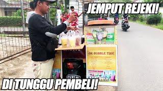 PERTAMA KALINYA DI INDONESIA! JUALAN BOBA PAKAI MOTOR KELILING | INDONESIA STREET FOOD