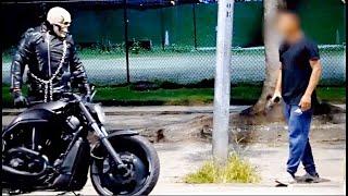 PEGADINHA: MOTOQUEIRO FANTASMA O RETORNO - Ghost Rider Pranks