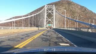 Scenic drive along Hudson river (哈德逊河)