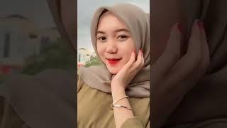 Wanita hijab Viral