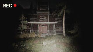 I Went Vlogging Inside an Abandoned House..