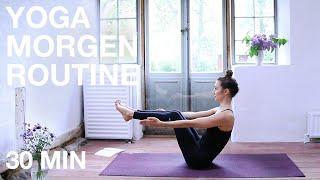 Yoga Morgenroutine | 30 Minuten kräftigender Vinyasa Yoga Flow | mit mehr Energie in den Tag!