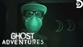 Zak Bagans Has a Spine-Chilling Encounter With a Paranormal Threat | Ghost Adventures | Discovery