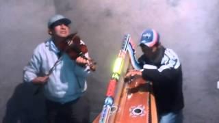 JULIAN MIRANDA  ARPA Y VIOLIN  mayo luren ayacucho a previas de su presentacion