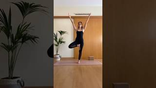 Postura del Árbol paso a paso  | IG: @naturdayoga #tutorial #practicayoga #