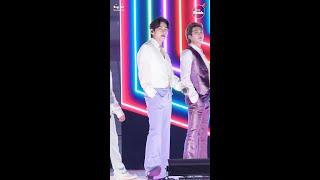 [BANGTAN BOMB] 'Dynamite' Stage CAM (V focus) @ 2020 AMAs - BTS (방탄소년단)