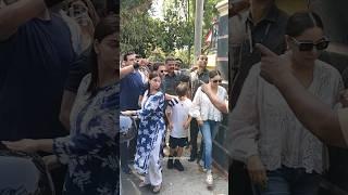 #srk along with #suhanakhan #gaurikhan #abram #aryan arrive to #vote #shorts #mumbai