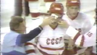 Mark Messier elbow on Vladimir Kovin