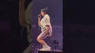 Billie Eilish sexy booty dance