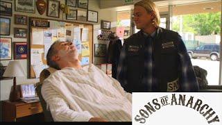 Sons Of Anarchy: Jax & Kohn Catch Up For A Hot Shave With Window Shopping