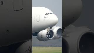 A380 Super TAKEOFF