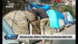 Pencari Suaka Tempati Trotoar Kebon Sirih