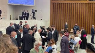 The moment Jonathan Roumie and Dallas Jenkins of The Chosen meet Pope Francis.