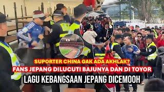 Gak ada akhlak !! suporter China main toyor & lucuti baju fans Jepang, Lagu Kebangsaan Jepang dihina