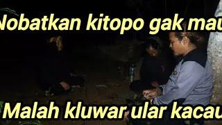 MBAH SUROTO LAGI MERAWAT KI TOPO