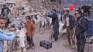 Heavy rain and Ali Saleh's presence to build  the school