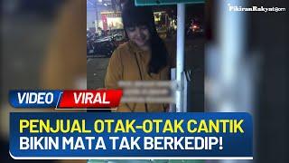 Video Viral! Wanita Penjual Otak-otak di Karawang Berwajah Cantik, Bikin Pembeli Tak Berkedip