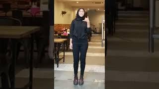 CEWEK BAJU HITAM KETAT PAKE KACAMATA #shortvideo #shorts #short