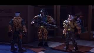 Десантники активизируются ... отрывок из фильма (Солдатики/Small Soldiers)1998