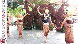 Traditional Thai Dance @ The Sanctuary of Truth, Pattaya Thailand - Vol.1/3