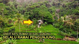 Aneh! Satu Rumah di Kaki Gunung Selalu Ramai Pengunjung! Suasana Perkampungan di Jawa Barat