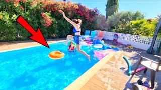 CAP OU PAS CAP ENTRE SŒURS DANS LA PISCINE !!