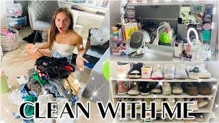 CLEAN MY ROOM WITH ME WHILE WE CATCH UP!