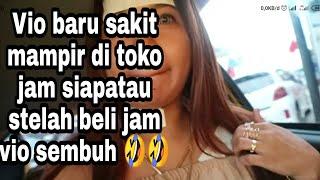 Vio Kitty Lagi Sakit Mampir Toko Jam Tangan Siapa Tau karna pengen Jam