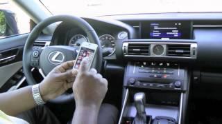 Pair your smartphone on a 2014 Lexus with HD radio