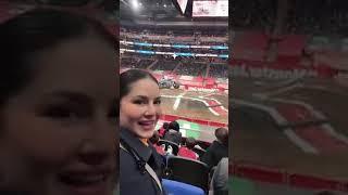 Sunny Leone live