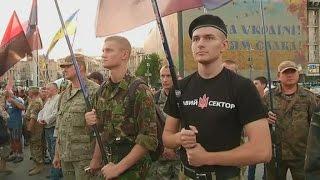 "Rechter Sektor" in Kiew: Aufmarsch der Rechtsextremen | DER SPIEGEL