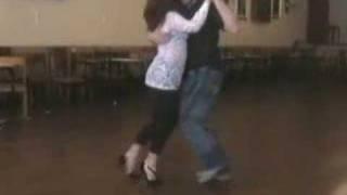 Lidia y Joaquin bailando un tango