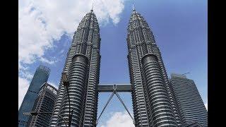 The Petronas Towers - Petronas Twin Towers in Kuala Lumpur, Malaysia