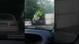 Грузовик потерял кузов на повороте. ДТП в Харькове