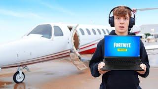 Playing Fortnite on a PRIVATE JET (while flying)