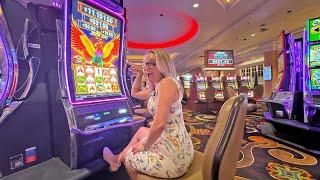 Risking Money On Las Vegas Slots Always Feels So Good!