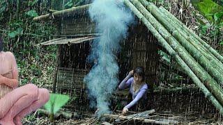 Full video 60 days , Bushcraft camping in the rain - Survival shelter