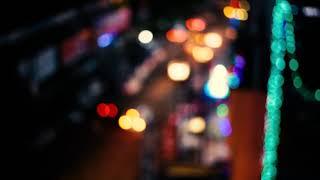 FREE STOCK FOOTAGE - Blurred Street Light