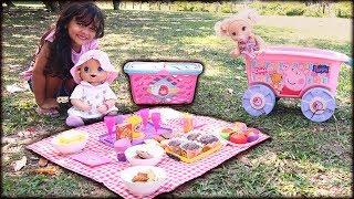 BIA LOBO / BABY ALIVE / PIQUENIQUE / PICNIC