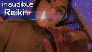 ASMR Reiki  Te doy energía positiva para calmar la ansiedad  Inaudible + lluvia 