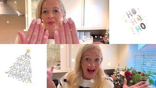 CHRISTMAS FLOWERS FOR THE CREM Vlogmas Day 20! Christmas Nails & Balsam Hill Come Up Trumps!