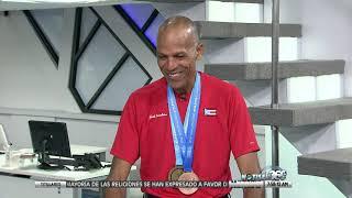 Atleta José Escalera Flores rumbo a competencia en Canadá