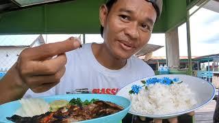 Makan masakan dayak, khas samuda