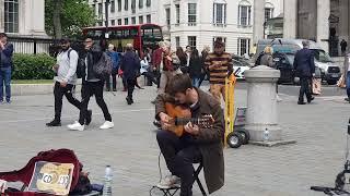 Guitar artist busking through Trafalgar Square!! #busking #london #streetmusicians #musician