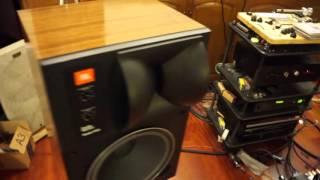 Vocal and Bass_ JBL 4425