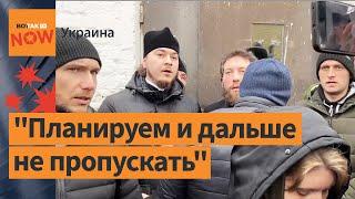 Представители УПЦ МП блокируют здания Киево-Печерской лавры