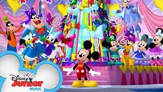 Mickey Mouse Clubhouse Minnie's Winter Bow Show Finale  | Music Video | @disneyjr