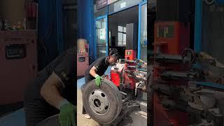 Truck Puncture Tire Replacement & Wheel Balancing Alignment!