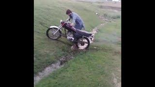 Most dangerous bike stunt in punjgrankalan pakistan by multi entertainment