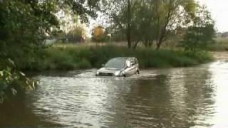 Great Wall Hover moving through water